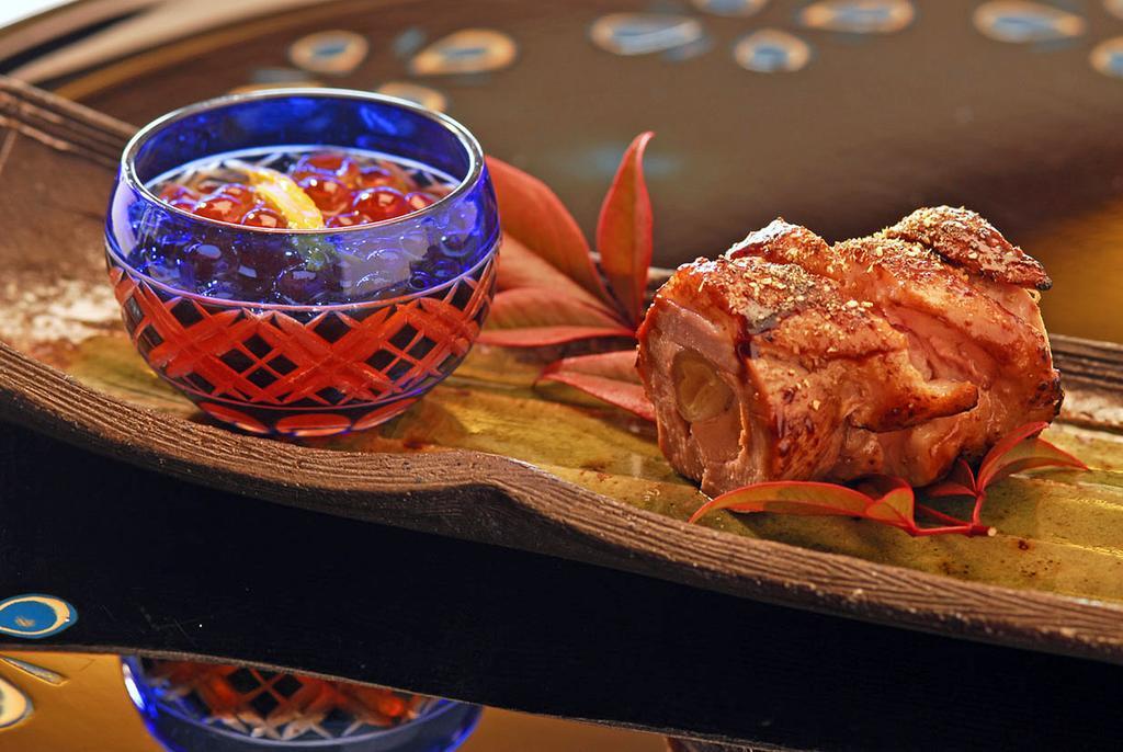 Hotel Hakone Tokinoshizuku Exterior foto A pineapple upside down cake