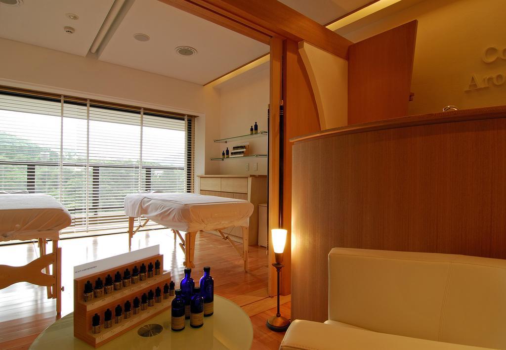 Hotel Hakone Tokinoshizuku Exterior foto A treatment room at the spa